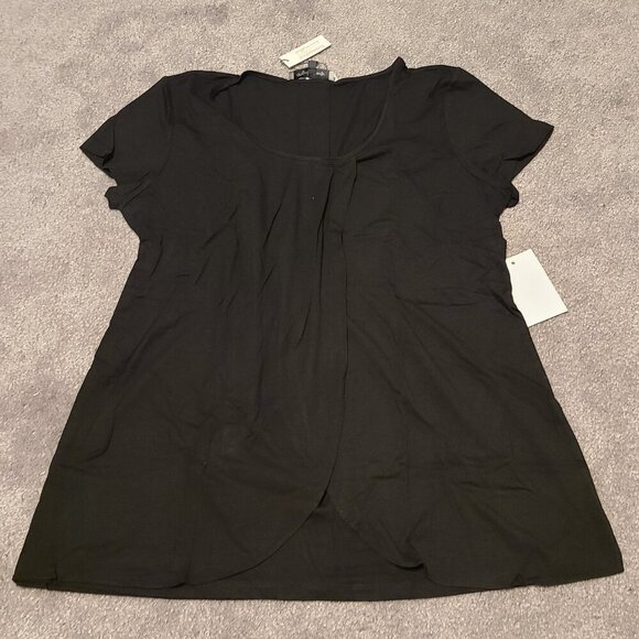 💥3/$30💥 NWT nursing short sleeve shirt maternity top for Breastfeeding - Picture 1 of 2